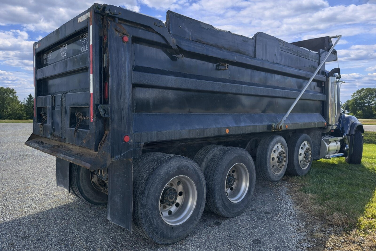 2005 MACK CV713 - Image 9